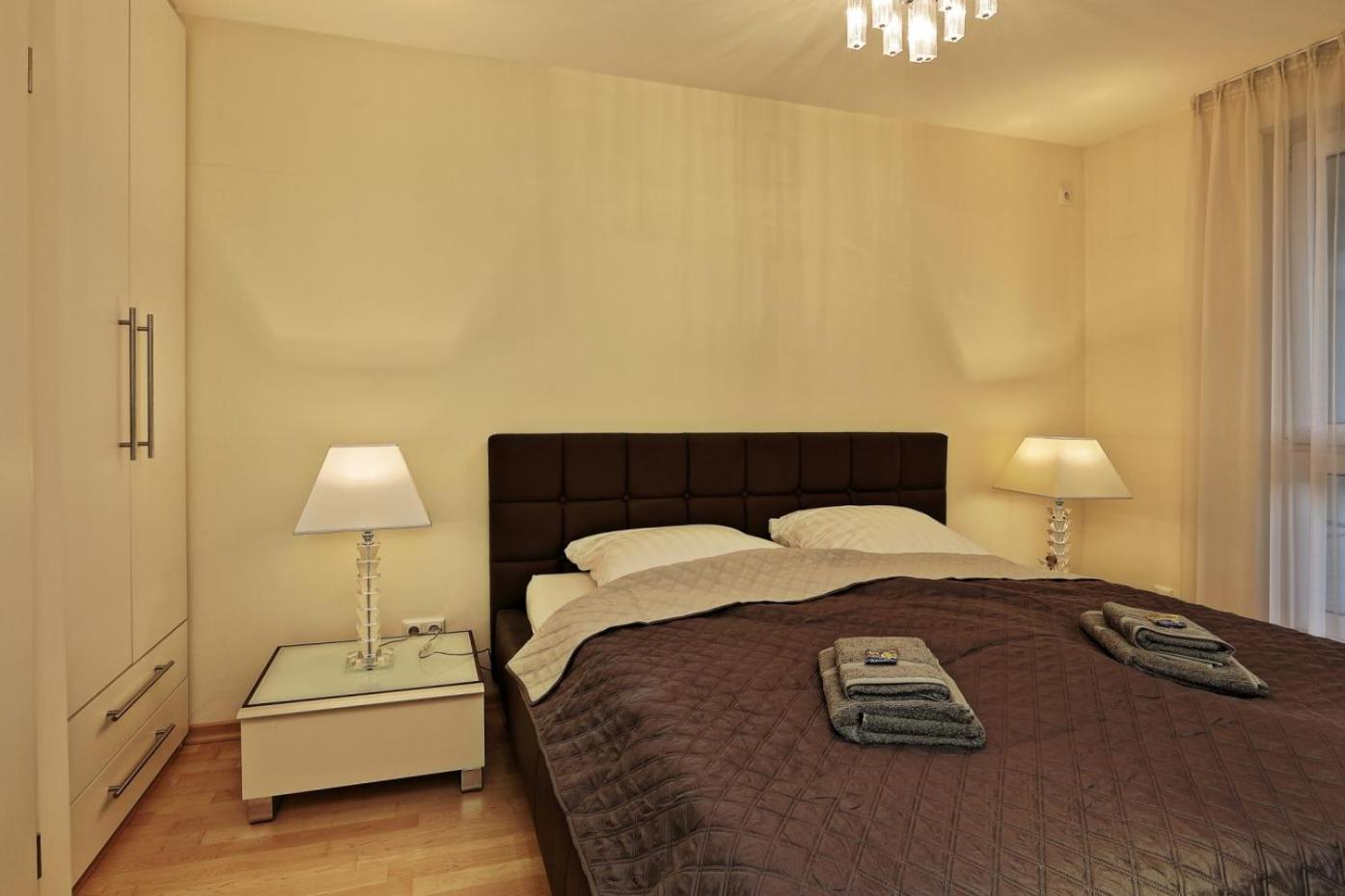 Ferienwohnung Penthouse Muelheim- Ruhr - Zentral - Edel - Luxus Pur Mülheim an der Ruhr Exterior foto
